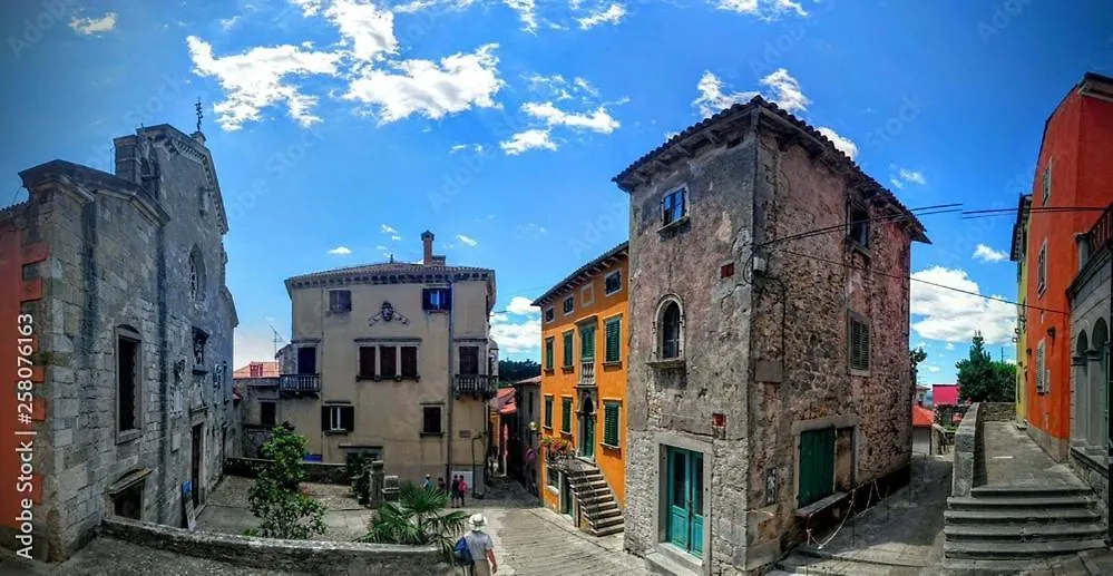 Villa H Labin